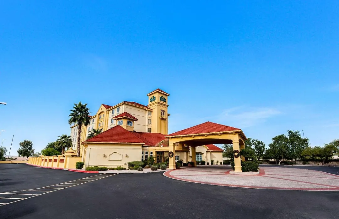 La Quinta Inn & Suites By Wyndham Mesa Superstition Springs-1