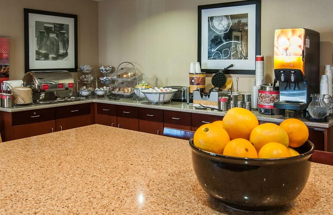 Hampton Inn Boise - Airport-1