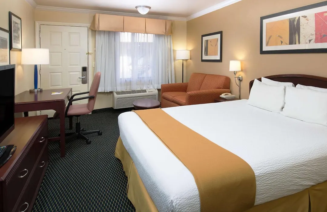 Days Inn By Wyndham Pinole Berkeley-1