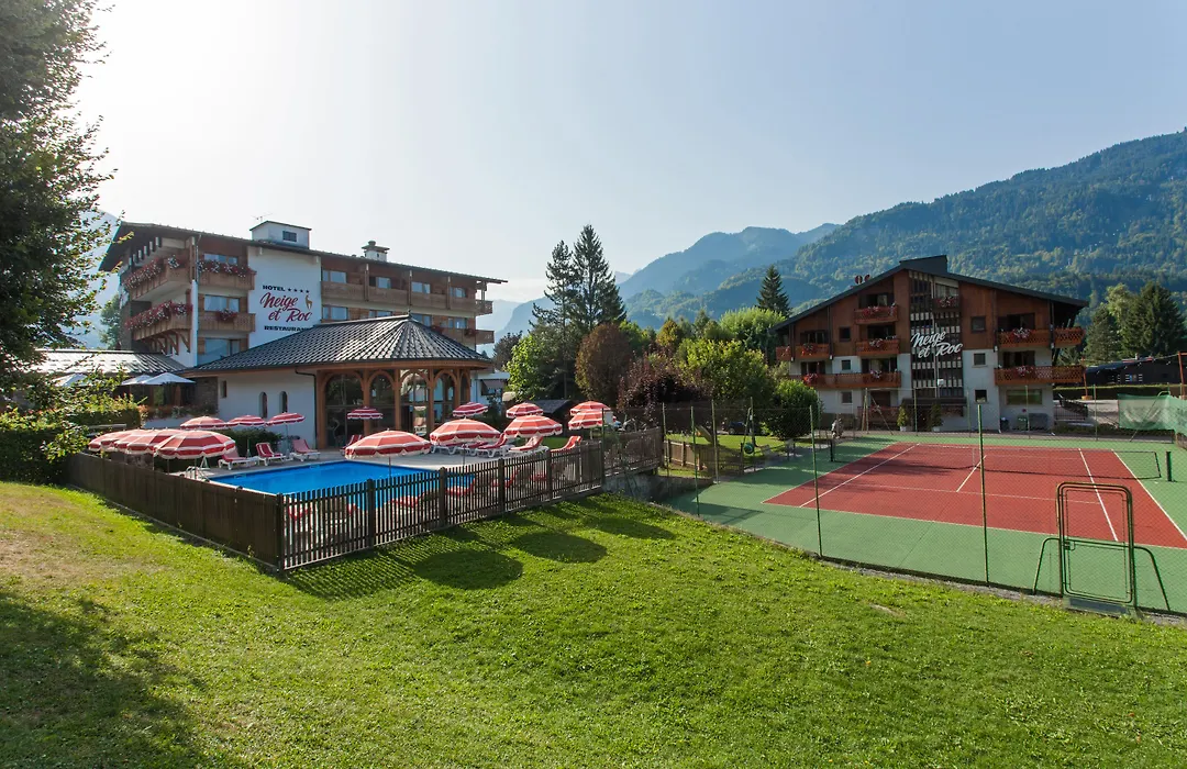 Chalet-Hôtel Neige et Roc, The Originals Relais (Hotel-Chalet de Tradition)-1
