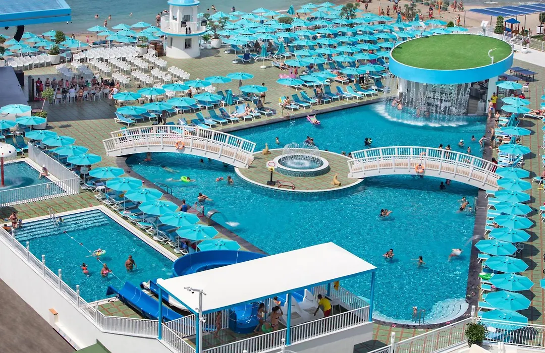 Granada Luxury Beach-1