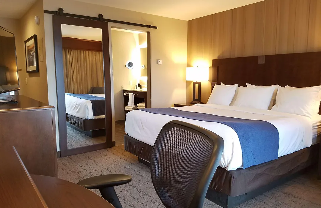 Best Western Plus Superior Inn-1