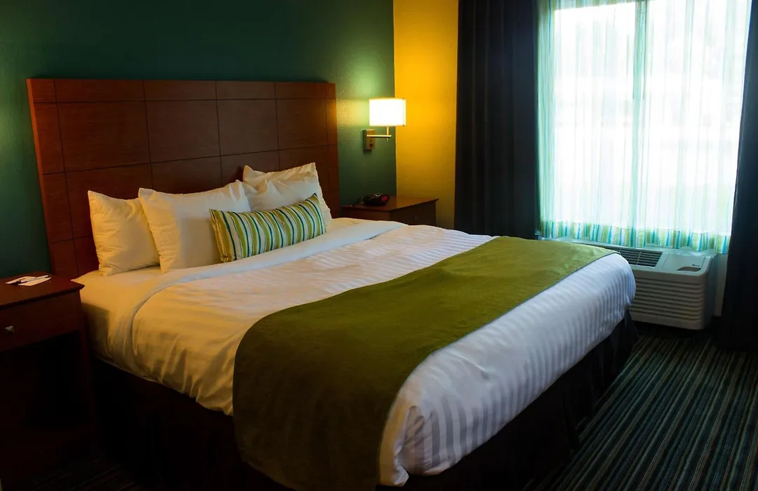 Best Western Plus Menomonie Inn & Suites-1