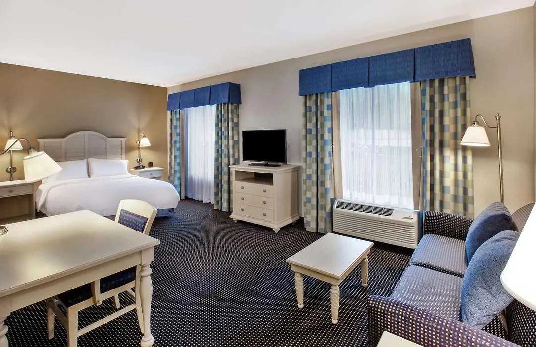 Hampton Inn & Suites - Cape Cod / West Yarmouth-1
