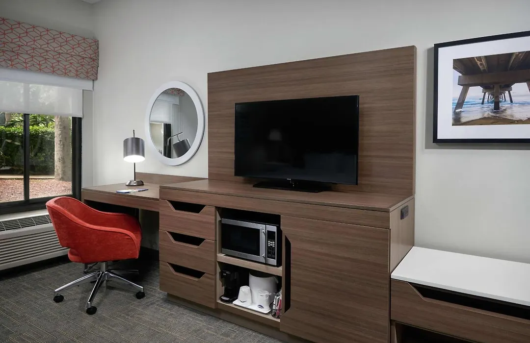 Hampton Inn Juno Beach-1