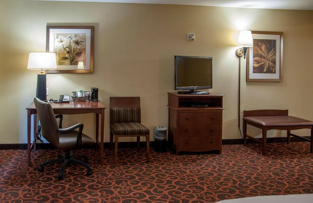 Hampton Inn & Suites Watertown-1