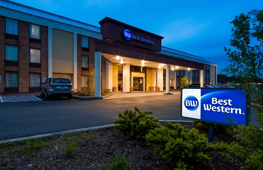 Best Western Plus Hartford Lodge-1