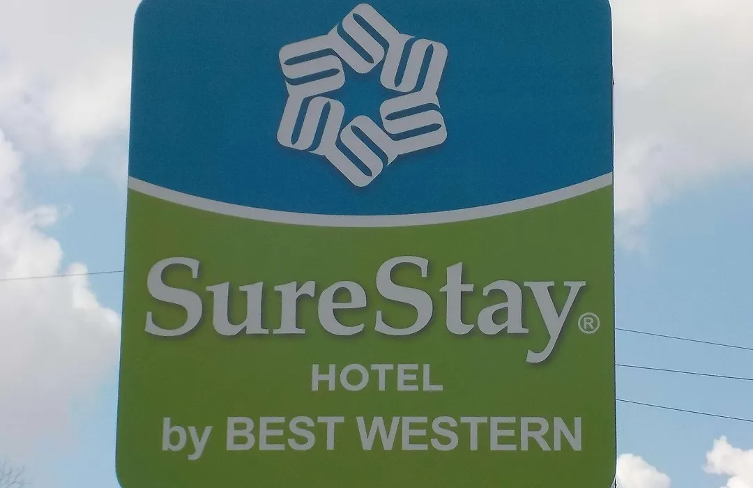 Best Western Plus Stevens County Inn-1
