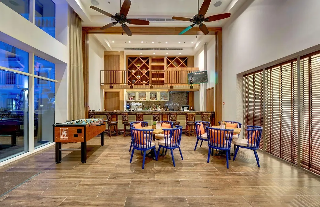 Radisson Blu Hotel, Ajman-1