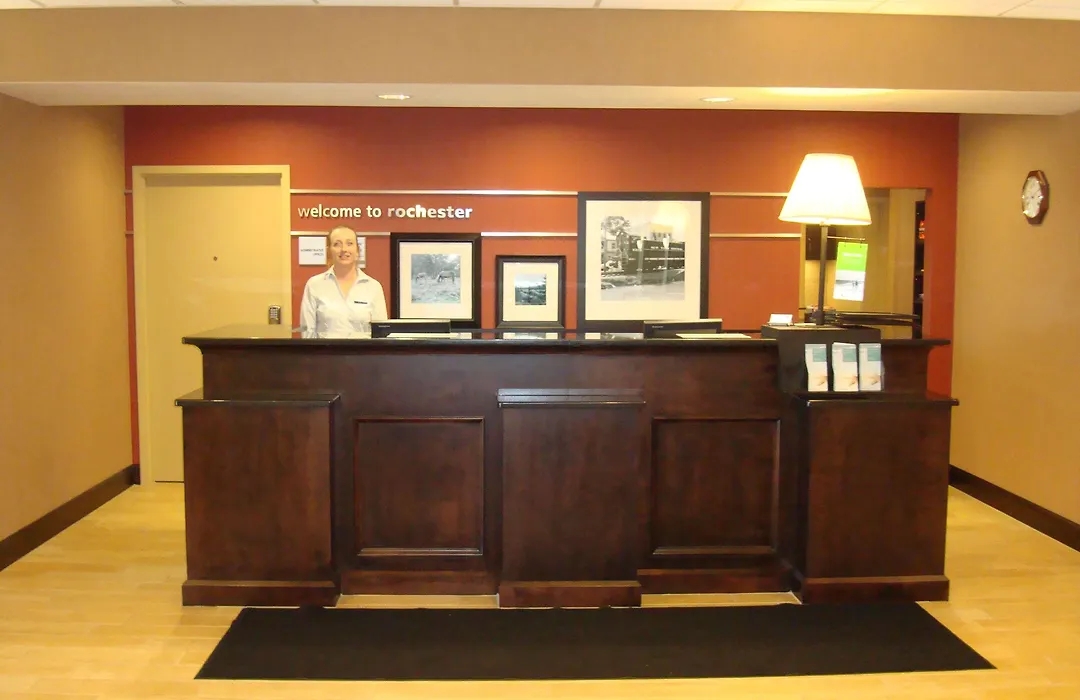 Hampton Inn & Suites Rochester-North-1