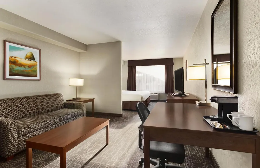 Days Inn & Suites By Wyndham Yorkton-1