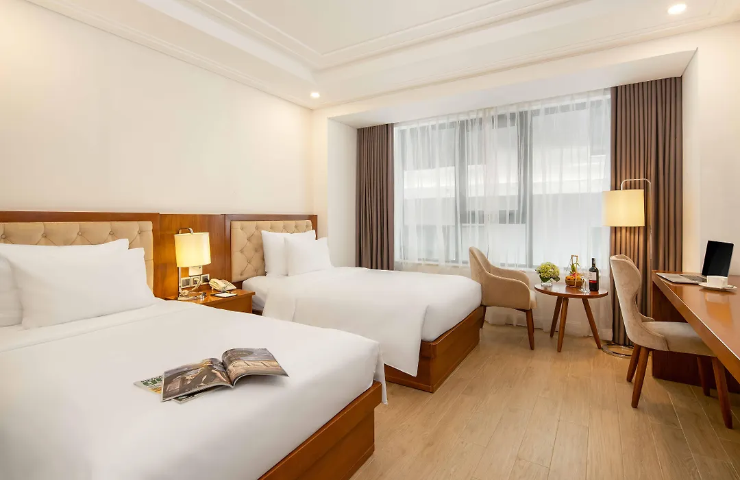 Paris Deli Danang Beach Hotel-1