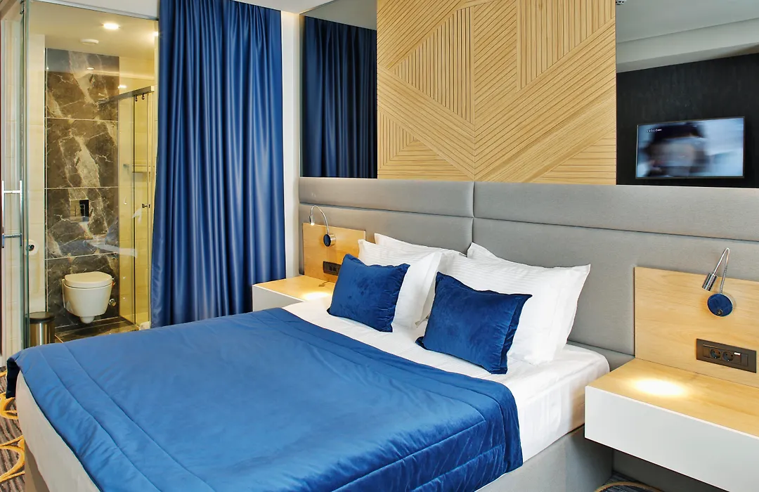 Sky Hotel-1