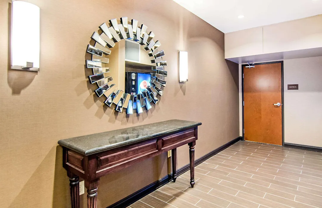 Comfort Inn & Suites - Independence-1