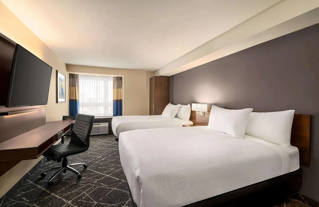 Microtel Inn & Suites By Wyndham Aurora-1
