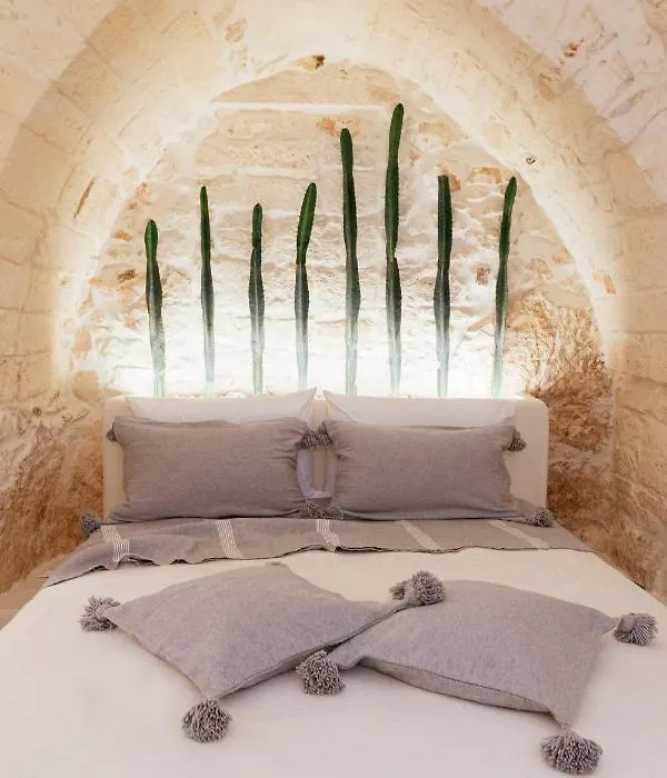 Alesia Luxury Cave-1