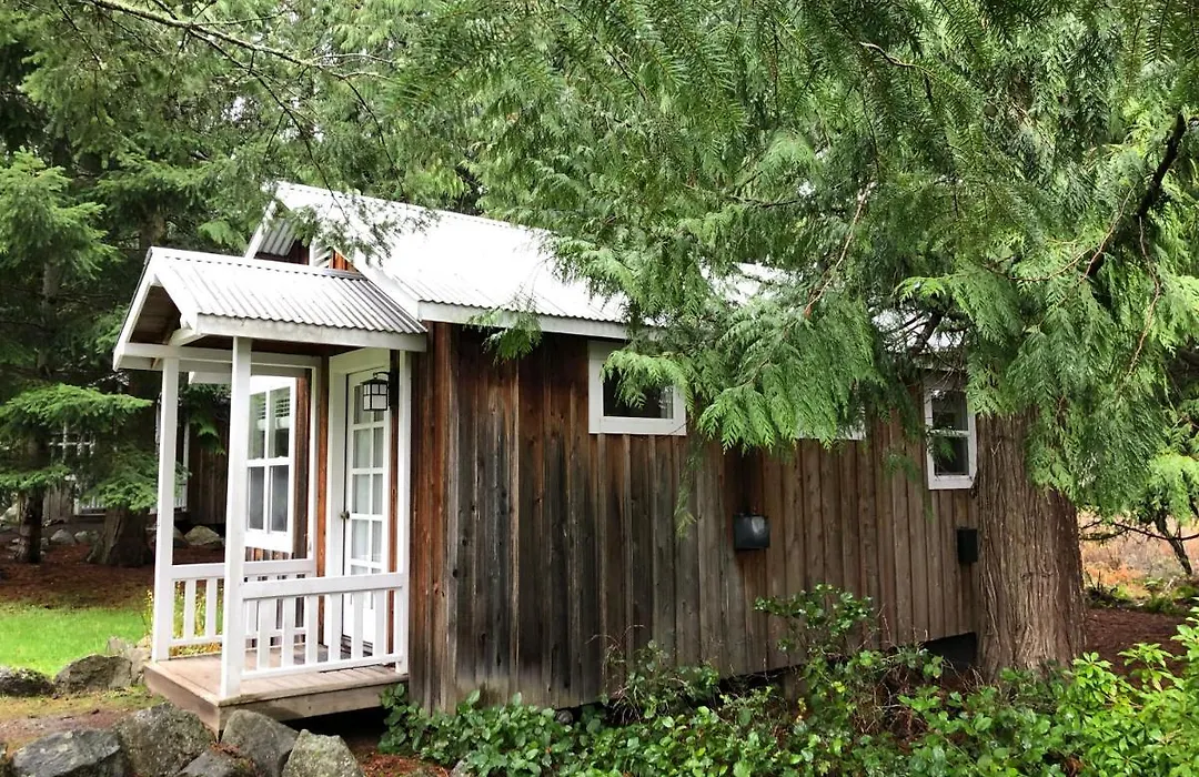 Lopez Farm Cottages & Tent Camping-1