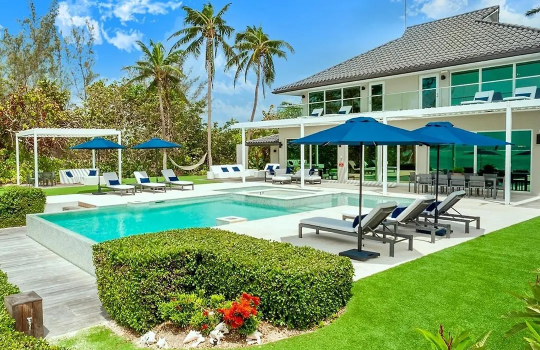 Black Urchin Boutique Resort-1