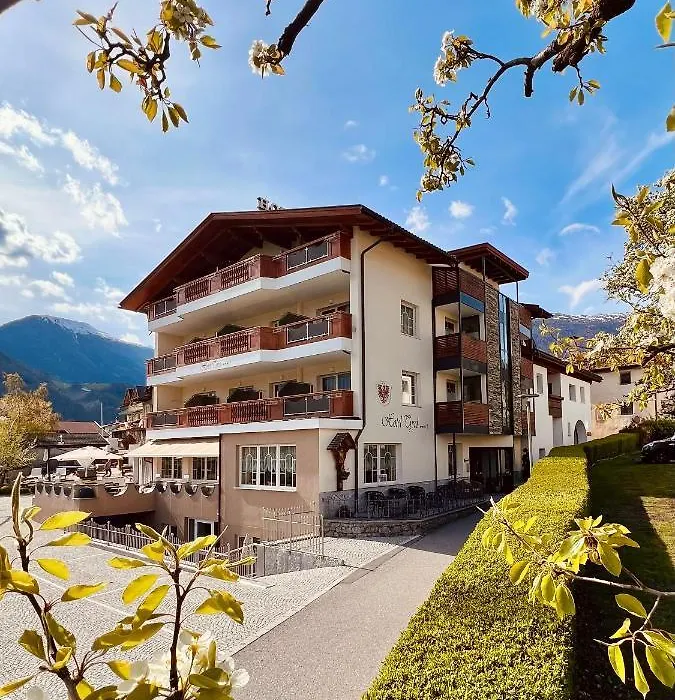 Hotel Tyrol-1