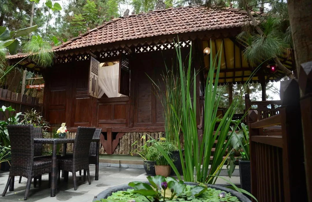 The Lodge Maribaya-1