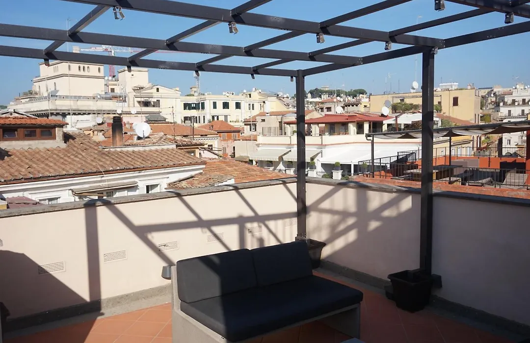 Trevi Palace Luxury Inn-1