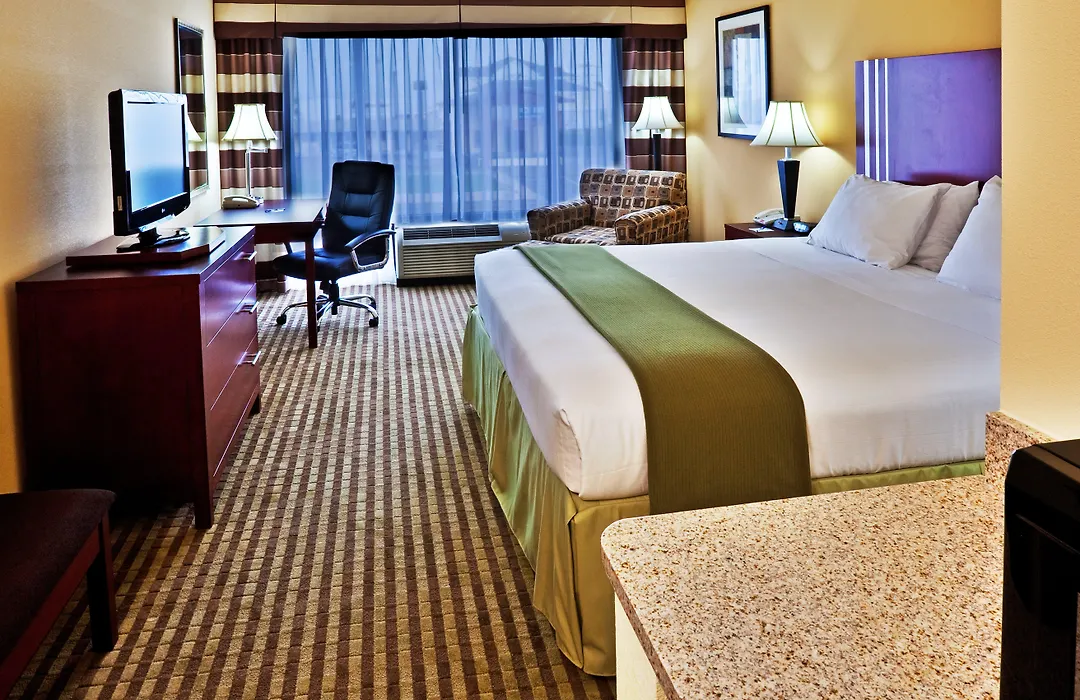 Holiday Inn Express & Suites Perry By Ihg-1