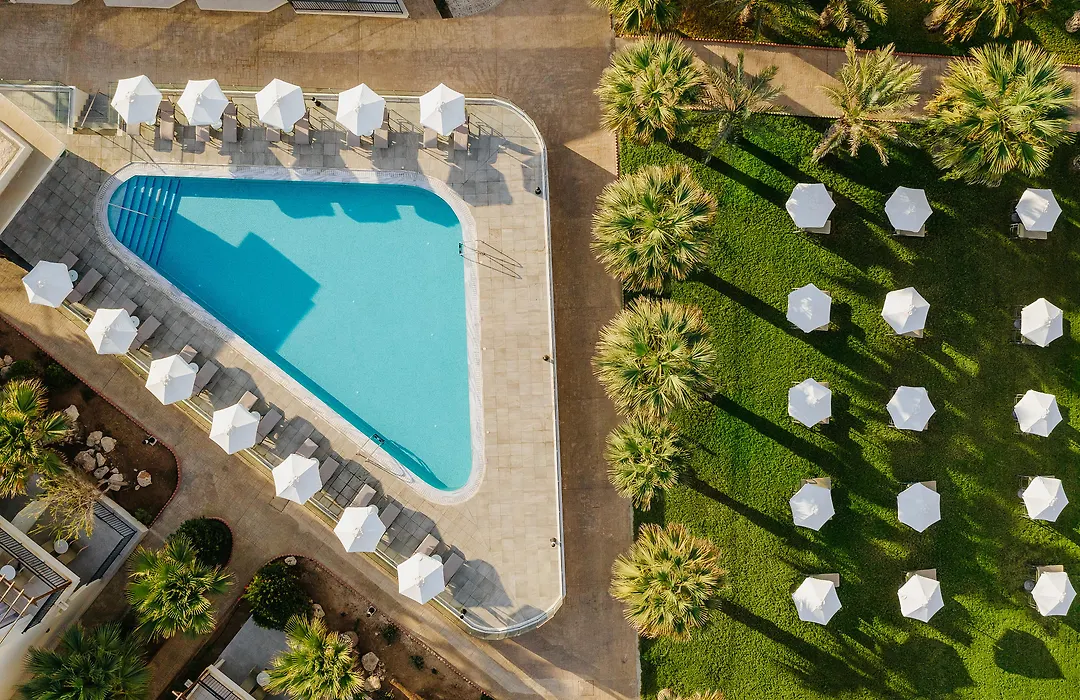 Louis Paphos Breeze-1
