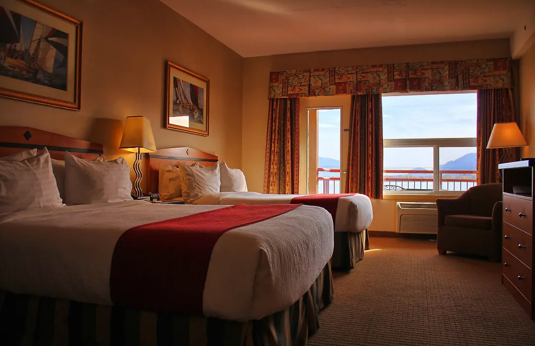 Holiday Inn Hotel & Suites Osoyoos By Ihg-1
