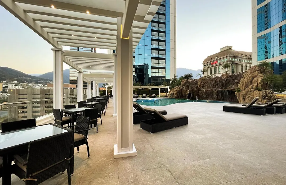 Safi Royal Luxury Metropolitan-1