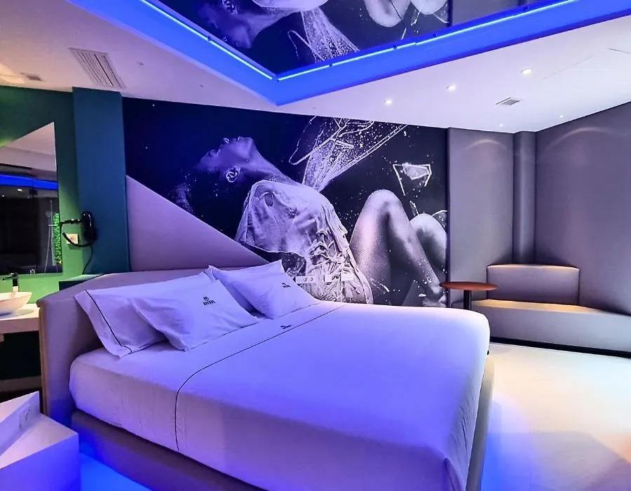Hotel Avenue - Adults Only-1