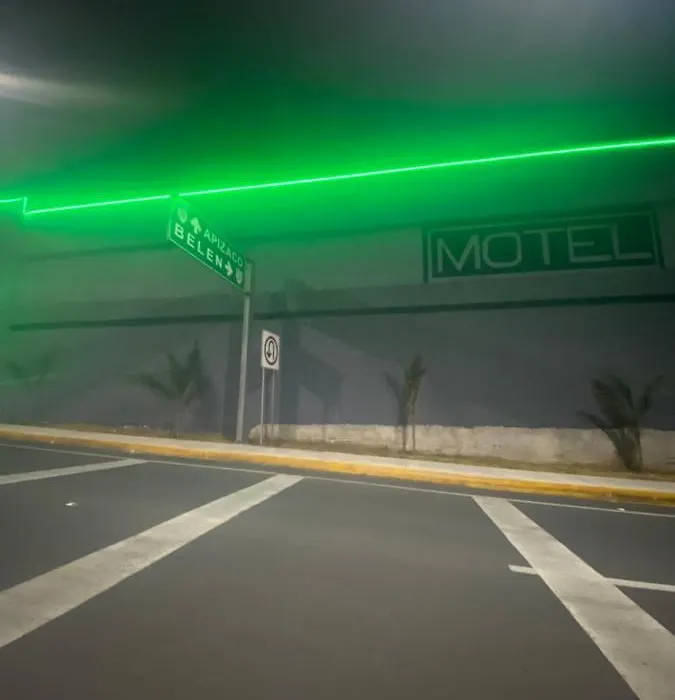 Tokyo Motel-1