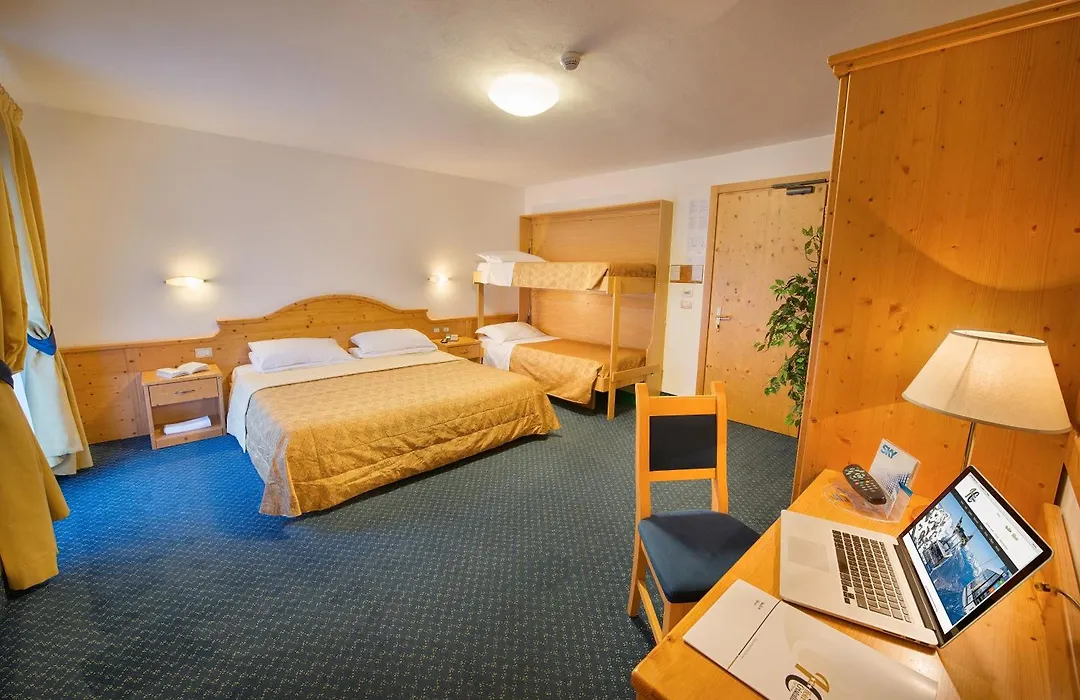 Hotel Cristallo-1