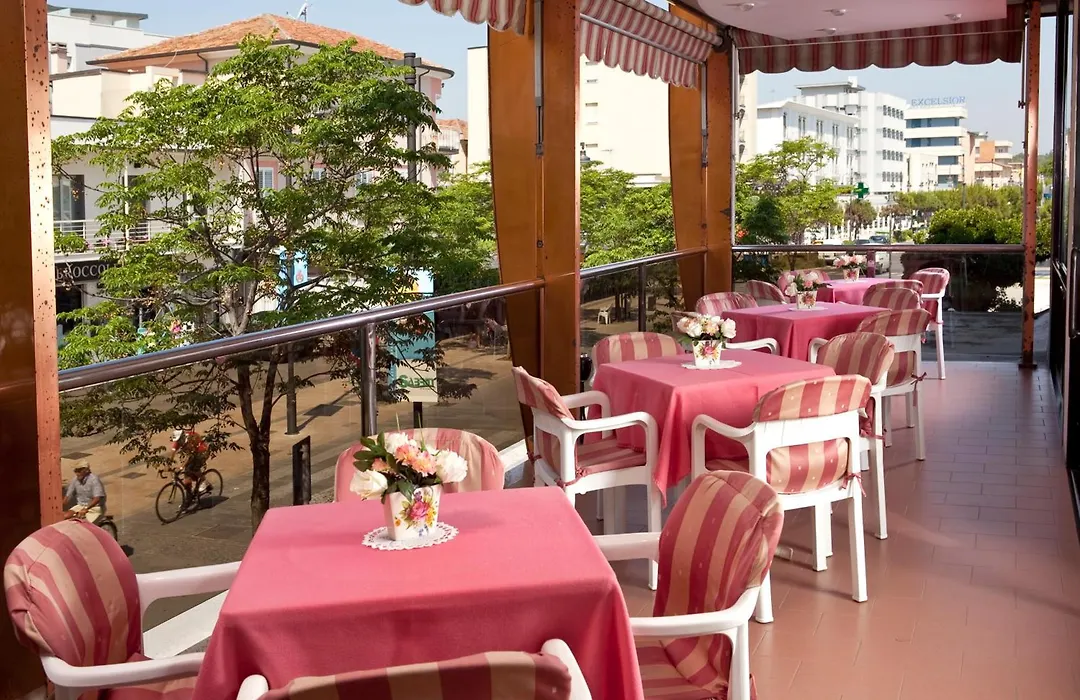 Hotel Spiaggia-1