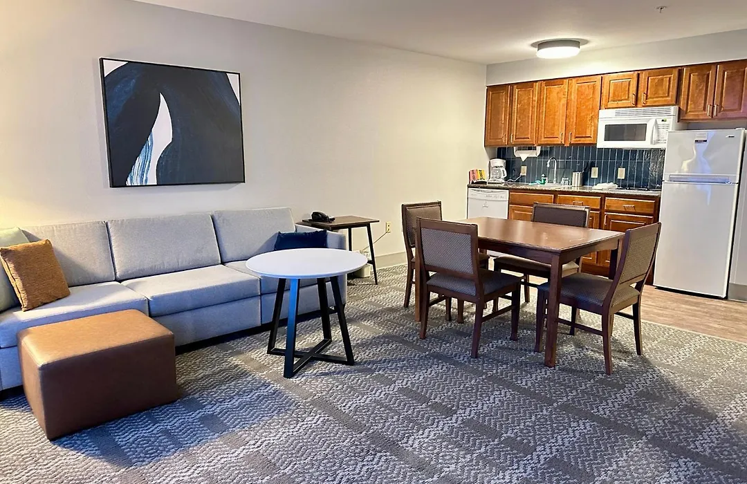 Staybridge Suites Milwaukee West-Oconomowoc By Ihg-1