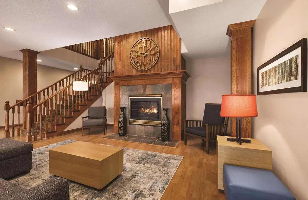 Country Inn & Suites By Radisson, Forest Lake, Mn-1