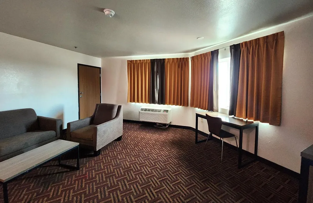 Super 8 By Wyndham Austin North/University Area-1