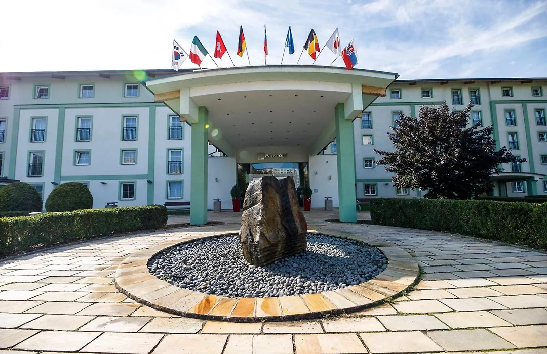 Parkhotel Plzen Congress Center-1