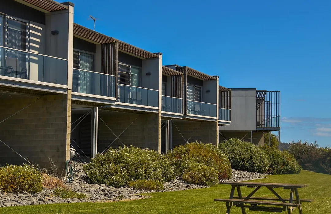 Rosevears Riverview Hotel-1