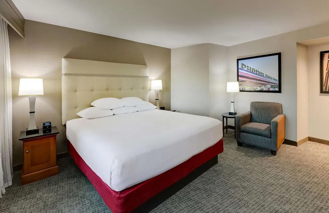 Drury Inn & Suites Phoenix Airport-1