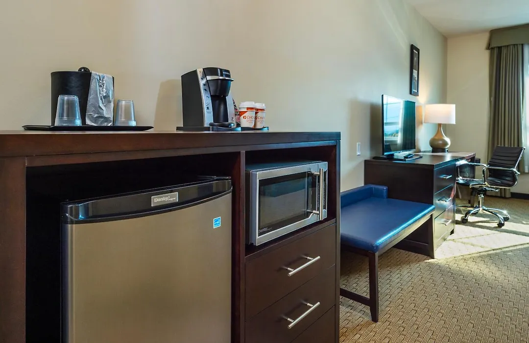 Comfort Inn & Suites-1