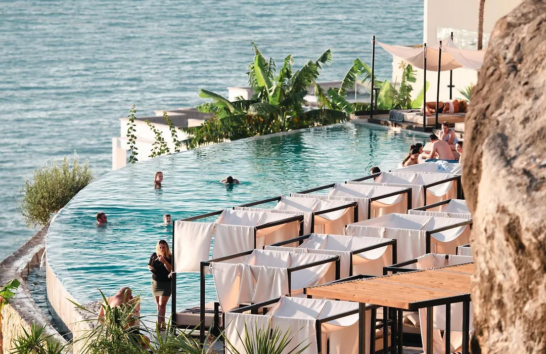 Nobus Hotel&Spa-1