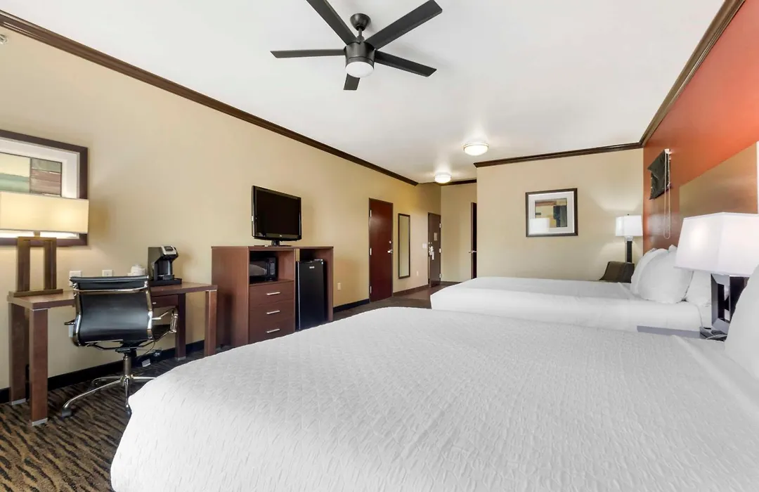 Best Western Plus Classic Inn And Suites-1