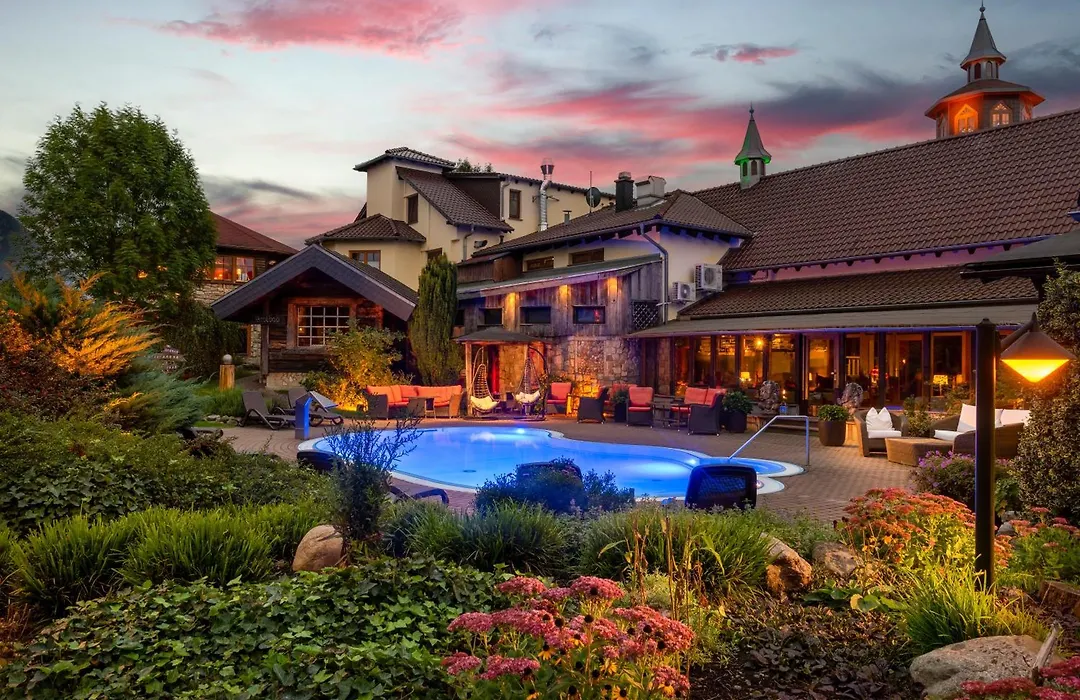 Wellnesshotel Seeschlößchen - Privat- Spa&Naturresort-1