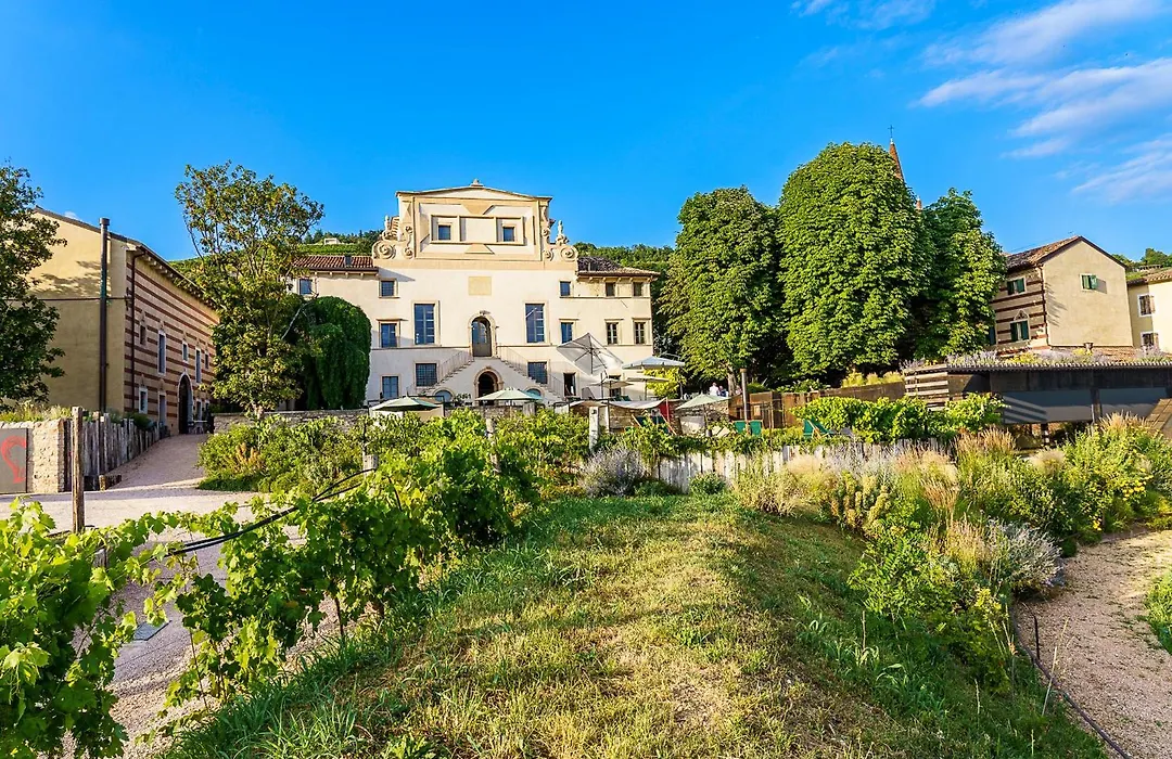 Villa Balis Crema Verona Hills-1