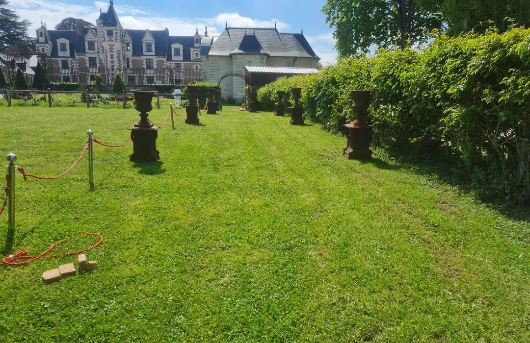 Chateau de Jallanges - Les Collectionneurs-1