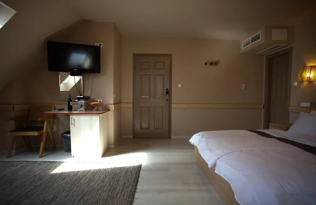 Hotel La Riva-1