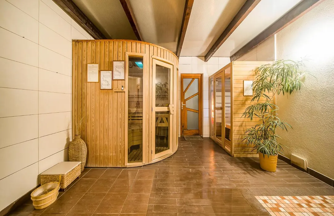 Hotel Piroska-1