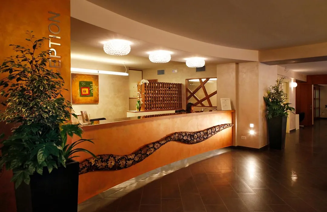 Hotel Monte Rosa-1