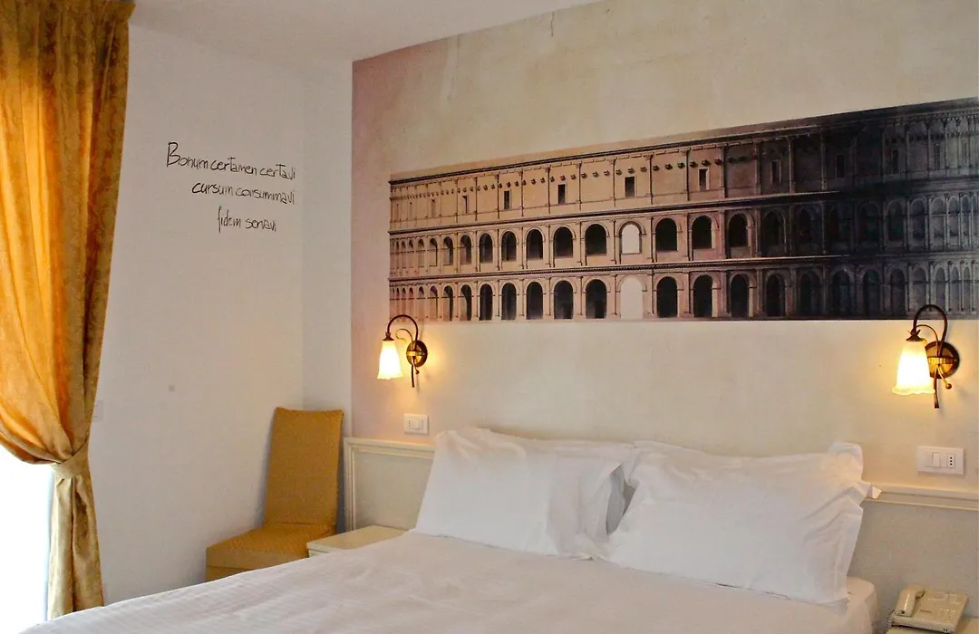 Sovrana Beach Hotel - Pet Friendly - Breakfast Until 12 - Parking-1