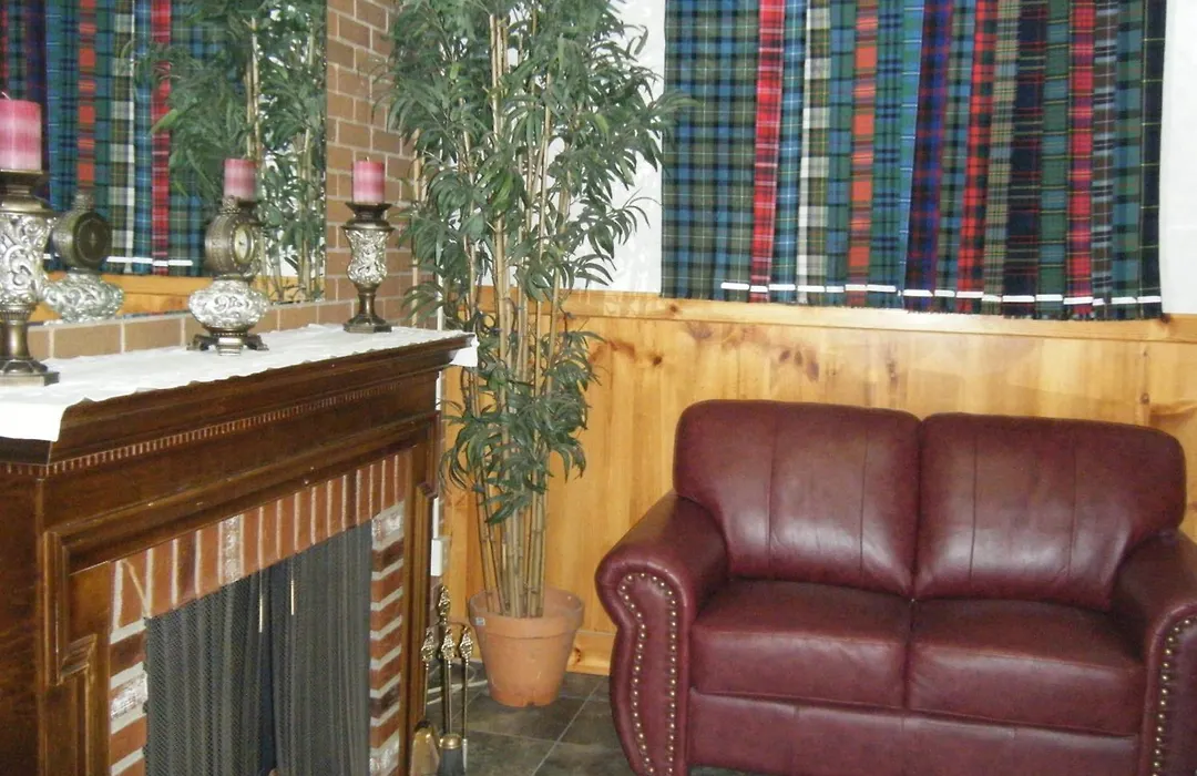 Claymore Inn And Suites-1
